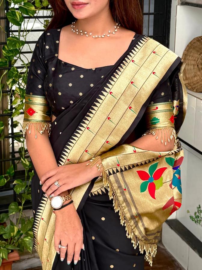 Black Silk Blend Saree with Golden Zari Border & Traditional Motif Pallu